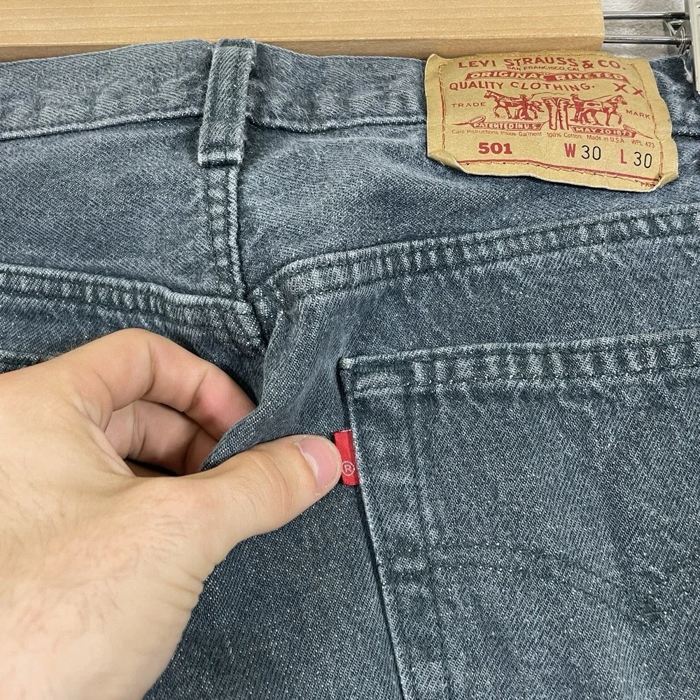 Vintage Levis 501 Jeans Mens 30x30 (fit 29x29) Black Gray Made in USA 90s Button